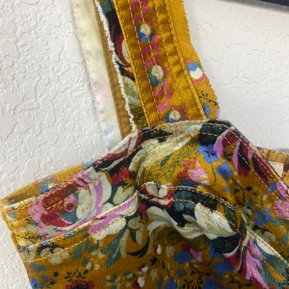 Top - Picture 4 of 4